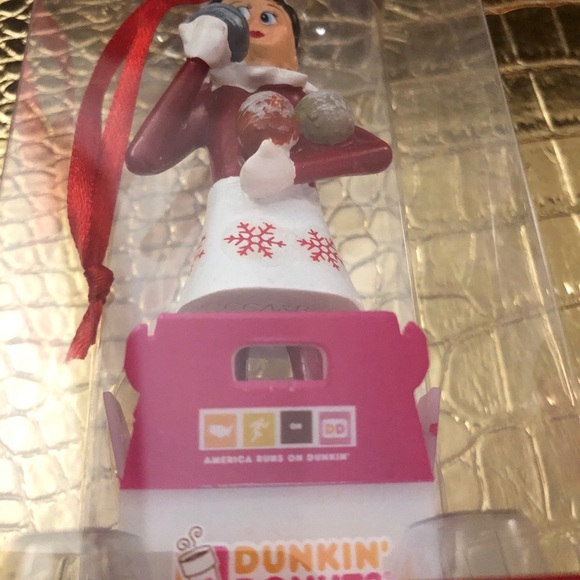 ☕️ Dunkin’ Ornament! Elf on the Shelf - Picture 5 of 7